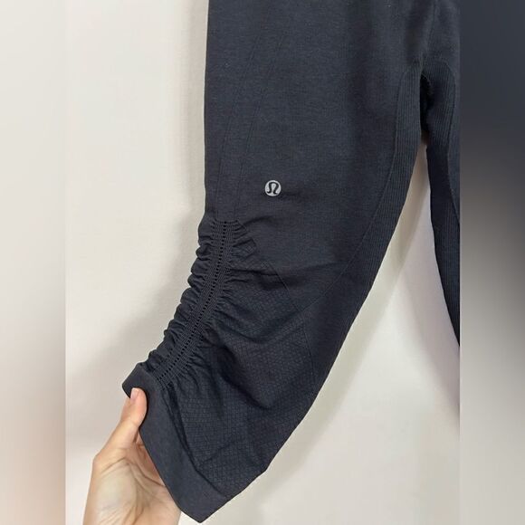 Lululemon In the Flow Seamless Crop Leggings in Black - Picture 7 of 8